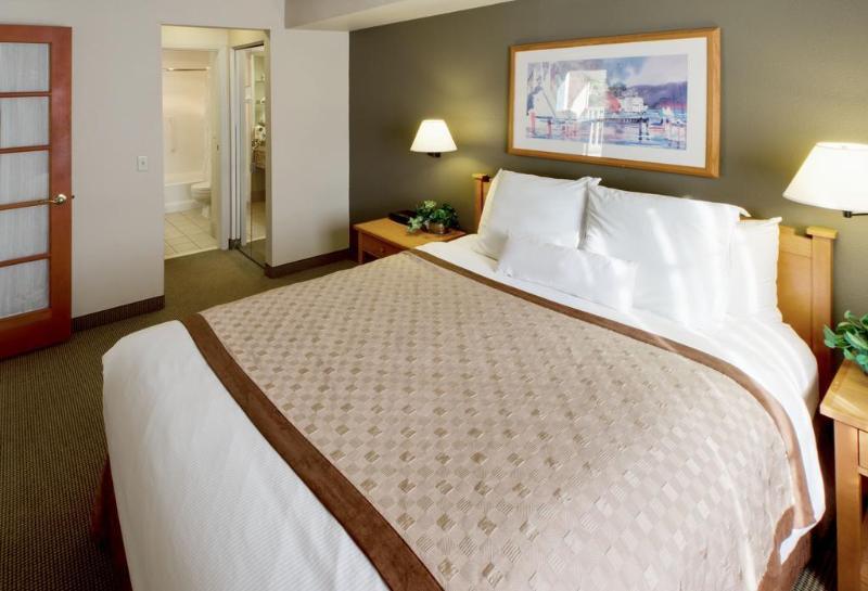 Hawthorn Suites By Wyndham Kent, Wa Exteriér fotografie